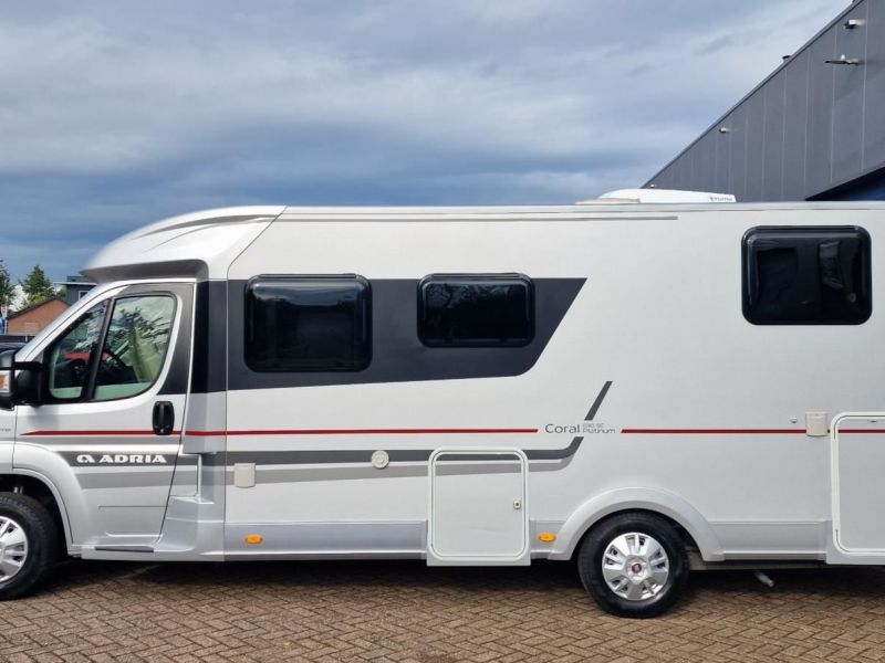 Adria Coral 690 SC Platinum