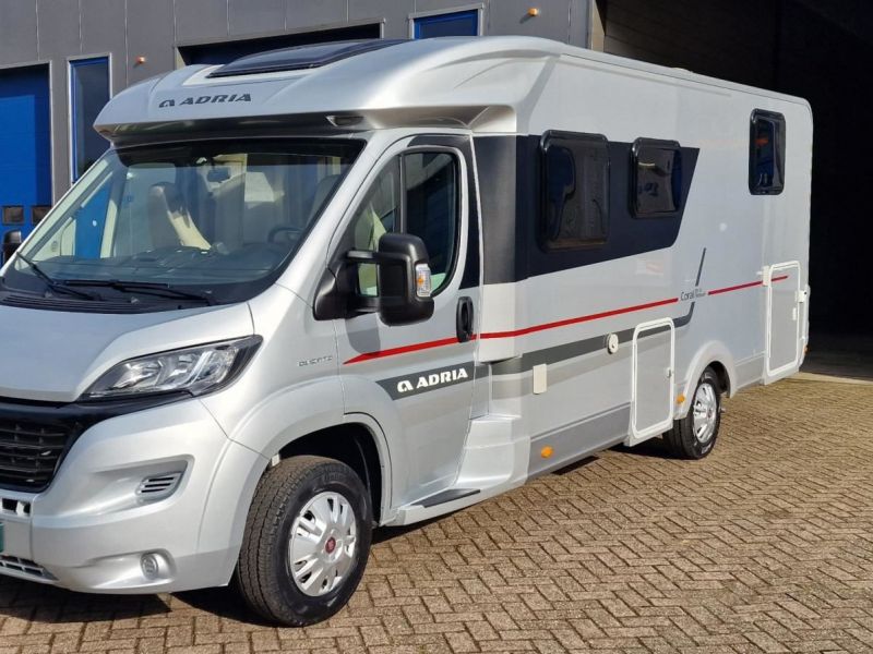 Adria Coral 690 SC Platinum