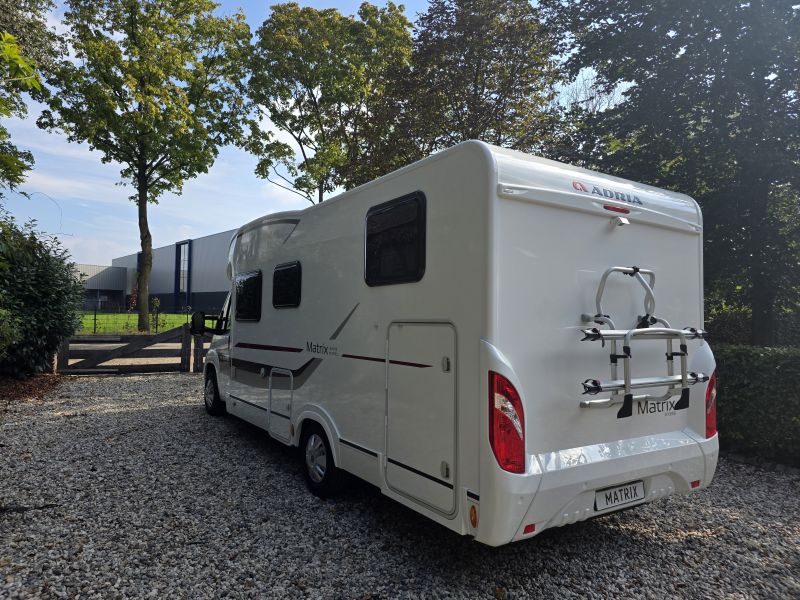 Adria Matrix 670 SL Lengte bedden & hefbed 5 persoons!!