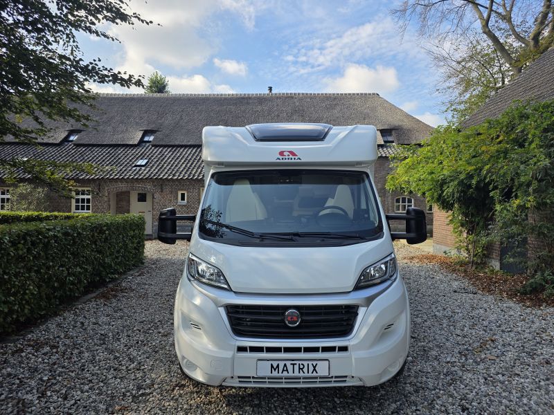 Adria Matrix 670 SL Lengte bedden & hefbed 5 persoons!!