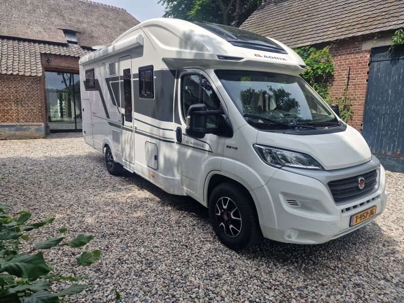 Adria Matrix 670 DL plus