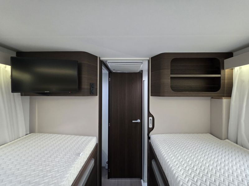 Adria Matrix 670 DL plus