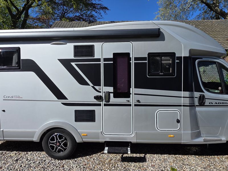 Adria Coral 670 DL Supreme 44H met E&P