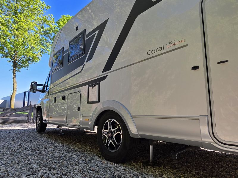 Adria Coral 670 DL Supreme 44H met E&P