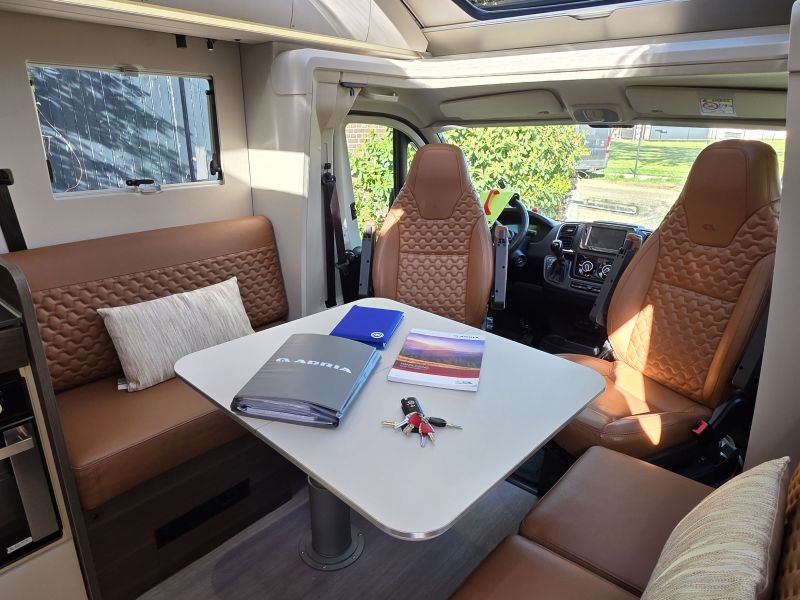 Adria Coral 670 DL Supreme 44H met E&P