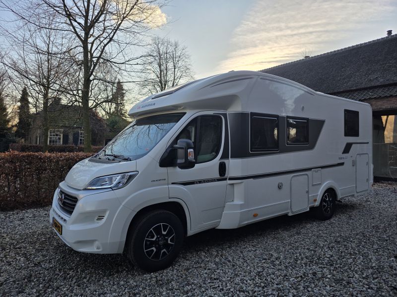 Adria Matrix 670 DC plus Face to face