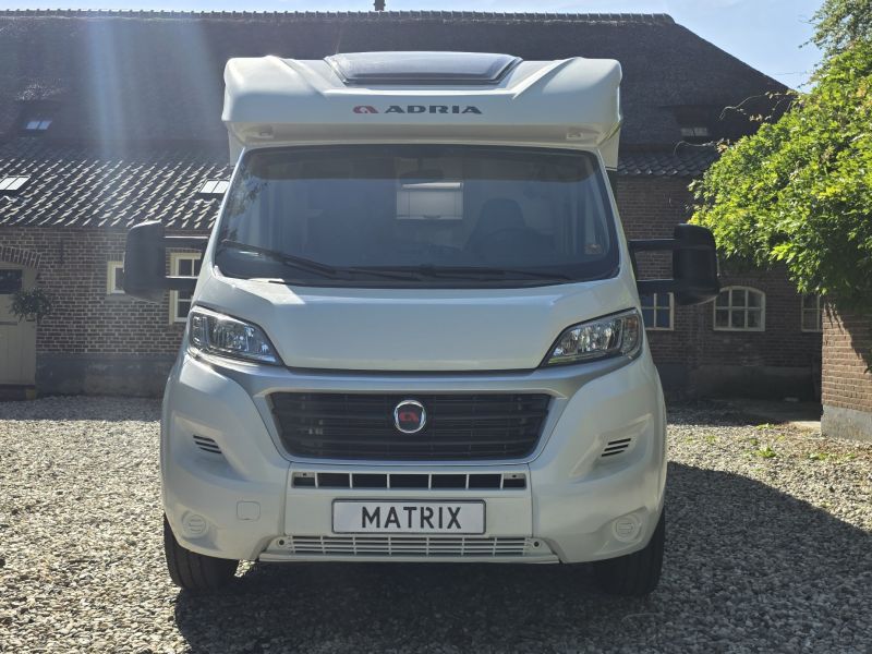 Adria Matrix 670 DC plus Face to face