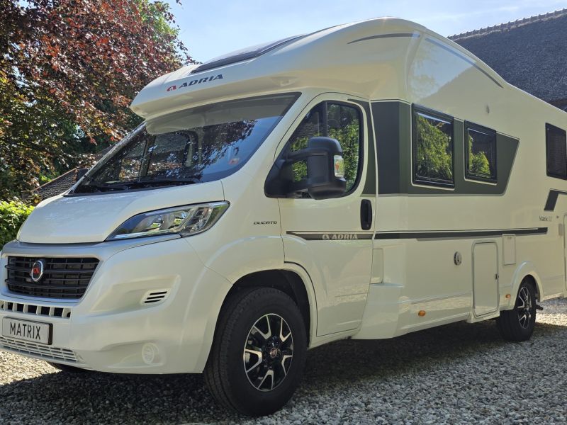 Adria Matrix 670 DC plus Face to face